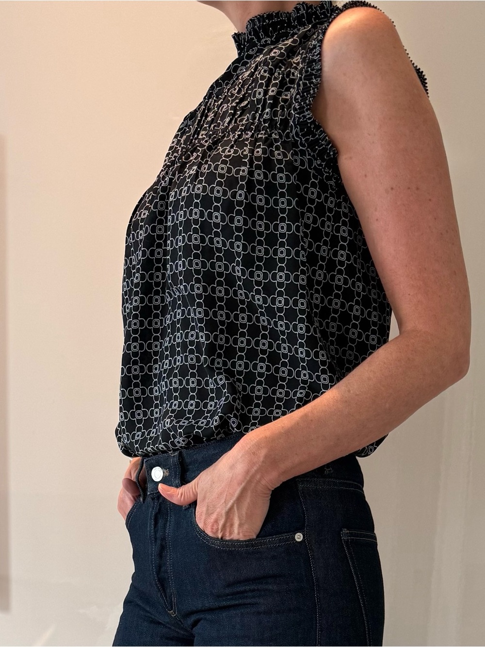 Max Studio Black and White Geometric Sleeveless Top